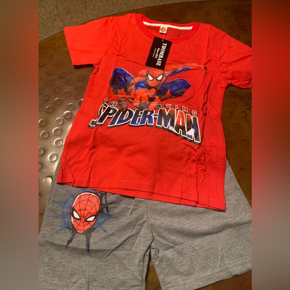 Spider-Man Shorts T-Shirt Boys kids outfit 5T 5 New